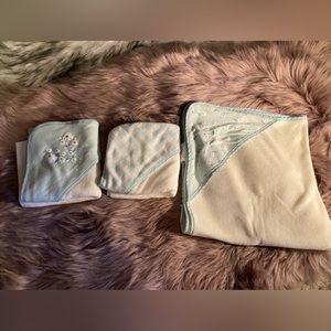 5/$25 3 Baby hooded bath towels